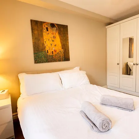The Picasso - Trendy 2 Bd Ap- 4 - Super Fast Wifi Дублин