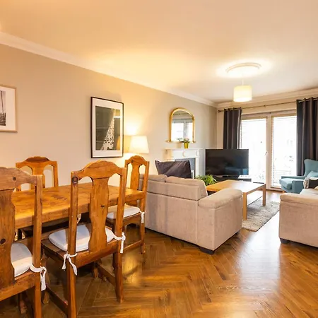 The Picasso - Trendy 2 Bd Ap- 4 - Super Fast Wifi * דבלין