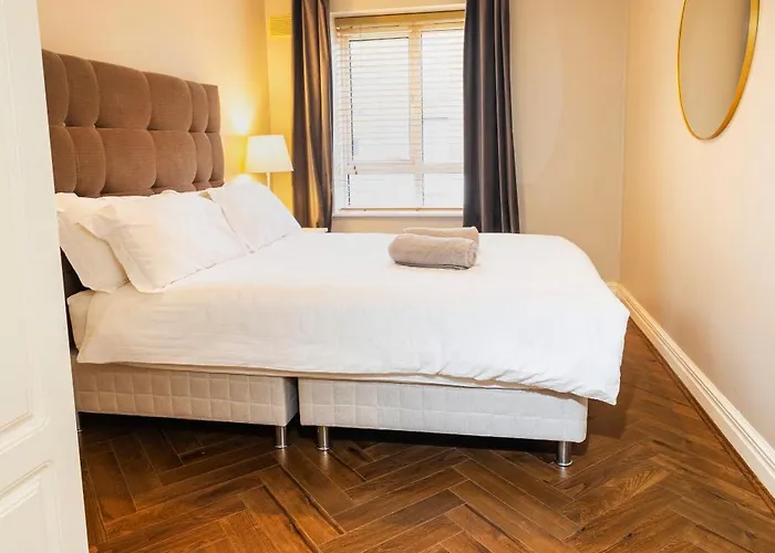 Apartamento The Picasso - Trendy 2 Bd Ap- 4 - Super Fast Wifi *