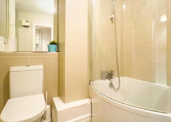 The Picasso - Trendy 2 Bd Ap- 4 - Super Fast Wifi Apartman *