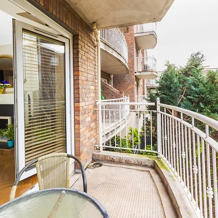 The Picasso - Trendy 2 Bd Ap- 4 - Super Fast Wifi