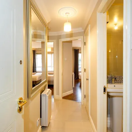 The Picasso - Trendy 2 Bd Ap- 4 - Super Fast Wifi Appartement