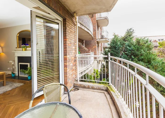 The Picasso - Trendy 2 Bd Ap- 4 - Super Fast Wifi