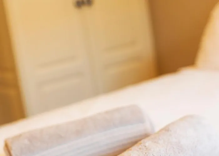 The Picasso - Trendy 2 Bd Ap- 4 - Super Fast Wifi